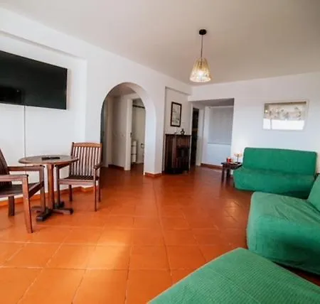 One Bedroom Marina View דירה אלבופיירה